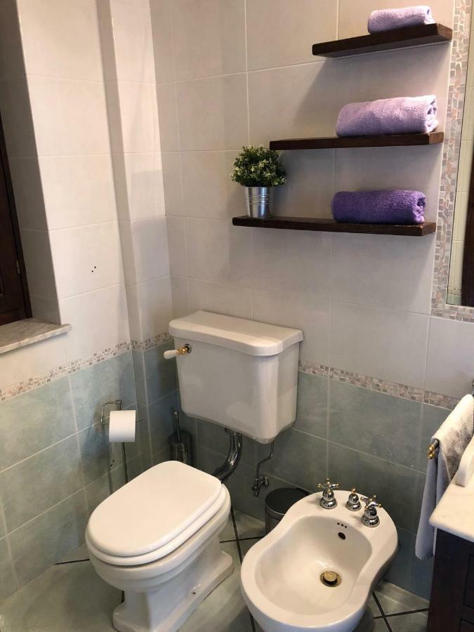 Adele'S Apartment - Mulinia Residence 아치레알레 외부 사진